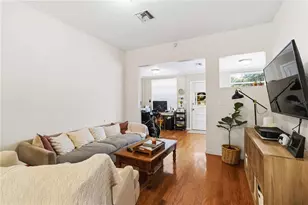 2442 Novus St, Sarasota, FL 34237 - Photo 10