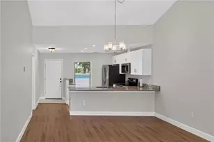 428 40th Ct W, Palmetto, FL 34221 - Photo 8