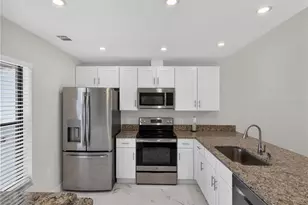 428 40th Ct W, Palmetto, FL 34221 - Photo 4