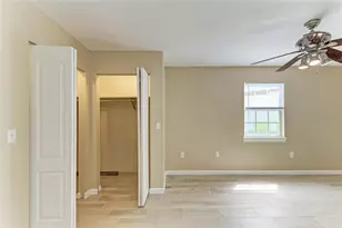 1300 Loma Linda Ct, Sarasota, FL 34239 - Photo 34