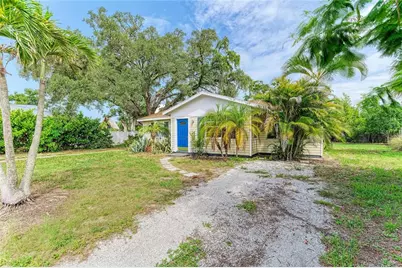 1300 Loma Linda Court, Sarasota, FL 34239 - Photo 6
