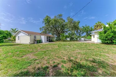 1300 Loma Linda Court, Sarasota, FL 34239 - Photo 54