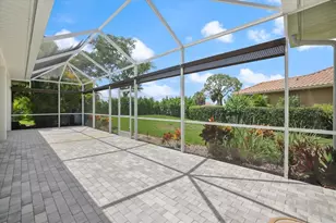 567 Lake of the Woods Dr, Venice, FL 34293 - Photo 32