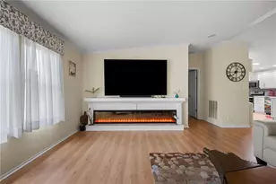8433 Regal Way, Palmetto, FL 34221 - Photo 10