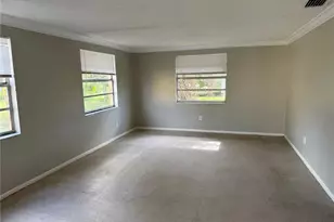 1012 57th Ave Dr E, Bradenton, FL 34203 - Photo 2