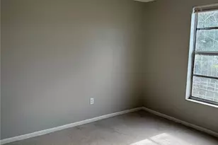 1012 57th Ave Dr E, Bradenton, FL 34203 - Photo 10
