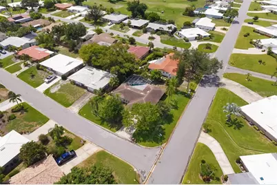 3304 Spring Mill Circle, Sarasota, FL 34239 - Photo 44
