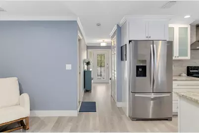 3304 Spring Mill Circle, Sarasota, FL 34239 - Photo 14