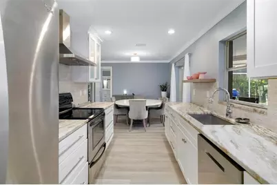 3304 Spring Mill Circle, Sarasota, FL 34239 - Photo 12