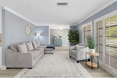 3304 Spring Mill Circle, Sarasota, FL 34239 - Photo 4