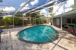 3304 Springmill Cir, Sarasota, FL 34239 - Photo 2