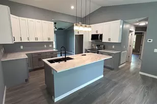 2190 Penguin Ln, North Port, FL 34286 - Photo 1