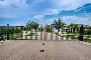 1921 Hawks View Dr, Ruskin, FL 33570 - Photo 44