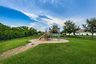 1921 Hawks View Dr, Ruskin, FL 33570 - Photo 58