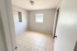 3842 Hawkeye Cir, Sarasota, FL 34232 - Photo 10