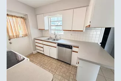 3842 Hawkeye Circle, Sarasota, FL 34232 - Photo 4