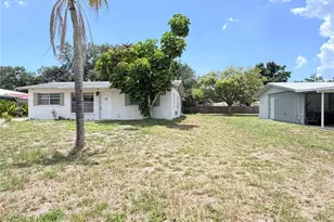 3842 Hawkeye Cir, Sarasota, FL 34232 - Photo 2