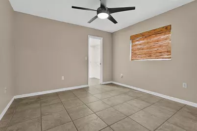 4407 Diamond Circle N, Sarasota, FL 34233 - Photo 46