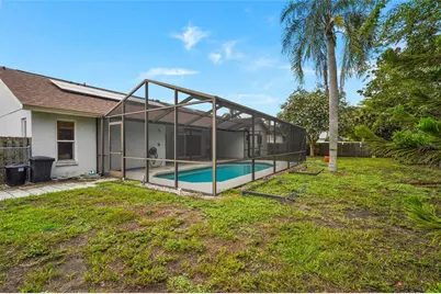 4407 Diamond Circle N, Sarasota, FL 34233 - Photo 14