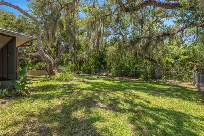 213 Whispering Oaks Court, Sarasota, FL 34232 - Photo 32