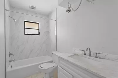 213 Whispering Oaks Court, Sarasota, FL 34232 - Photo 24