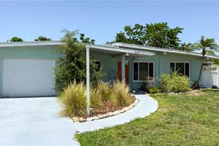 2215 Alvarado Ln, Sarasota, FL 34231 - Photo 1