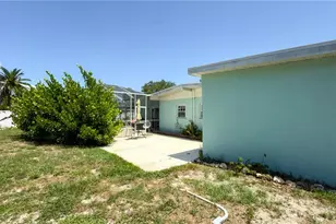 2215 Alvarado Ln, Sarasota, FL 34231 - Photo 26