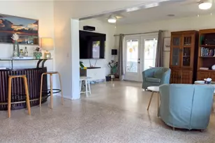 2215 Alvarado Ln, Sarasota, FL 34231 - Photo 4