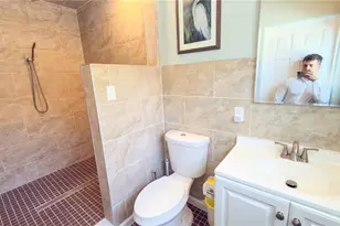 2215 Alvarado Ln, Sarasota, FL 34231 - Photo 12