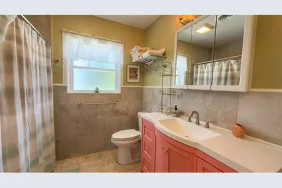 2215 Alvarado Lane, Sarasota, FL 34231 - Photo 14