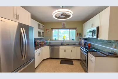 2215 Alvarado Lane, Sarasota, FL 34231 - Photo 8