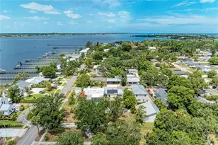 1712 4th St W, Palmetto, FL 34221 - Photo 6