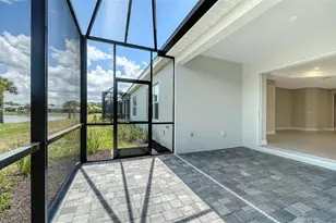 2324 Blue Mahoe Ln, Sarasota, FL 34240 - Photo 12