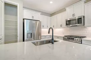 2324 Blue Mahoe Ln, Sarasota, FL 34240 - Photo 16
