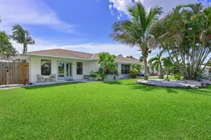 1511 89th St NW, Bradenton, FL 34209 - Photo 2