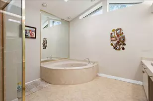 5438 Dominica Cir, Sarasota, FL 34233 - Photo 16