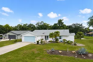 5438 Dominica Cir, Sarasota, FL 34233 - Photo 4