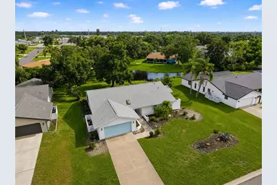 5438 Dominica Circle, Sarasota, FL 34233 - Photo 2
