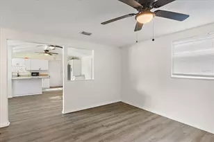 403 Pinewood Ave, Nokomis, FL 34275 - Photo 8