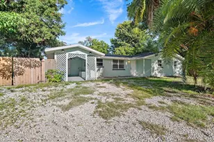 403 Pinewood Ave, Nokomis, FL 34275 - Photo 1