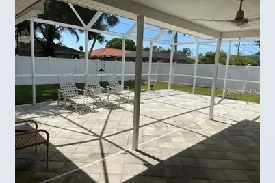 3654 Pin Oaks Street, Sarasota, FL 34232 - Photo 12