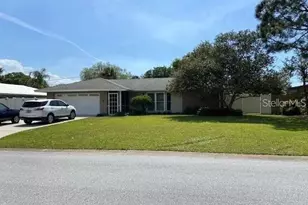 3654 Pin Oaks St, Sarasota, FL 34232 - Photo 4