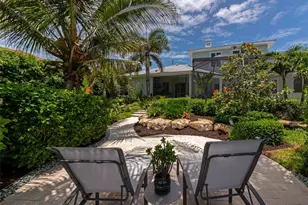 7631 Cove Terrace, Sarasota, FL 34231 - Photo 4