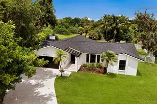8038 56th Ct E, Palmetto, FL 34221 - Photo 2