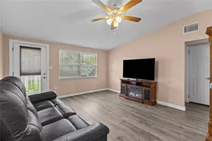 4065 Asbury Pl, Sarasota, FL 34233 - Photo 4