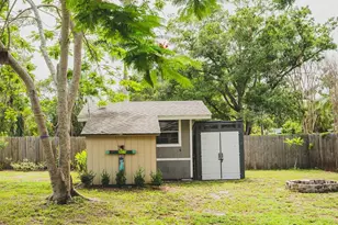 216 18th St E, Bradenton, FL 34208 - Photo 32