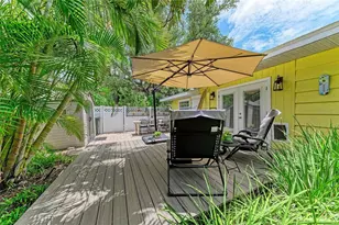 405 20th St W, Bradenton, FL 34205 - Photo 36