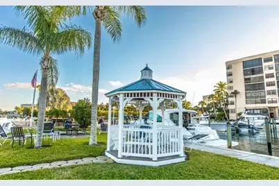 5855 Midnight Pass Road #333, Sarasota, FL 34242 - Photo 4