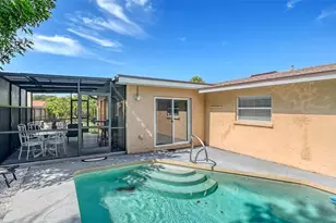6515 Colonial Dr, Sarasota, FL 34231 - Photo 44