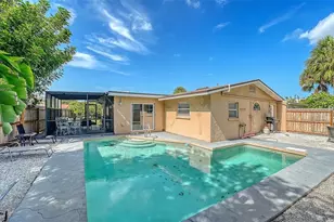 6515 Colonial Dr, Sarasota, FL 34231 - Photo 40